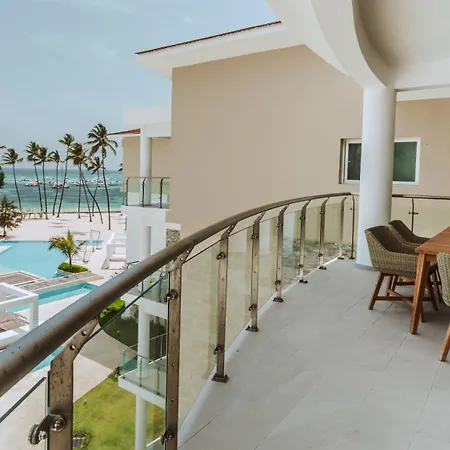 Amazing 3 Bedroom Apartment With Ocean Views